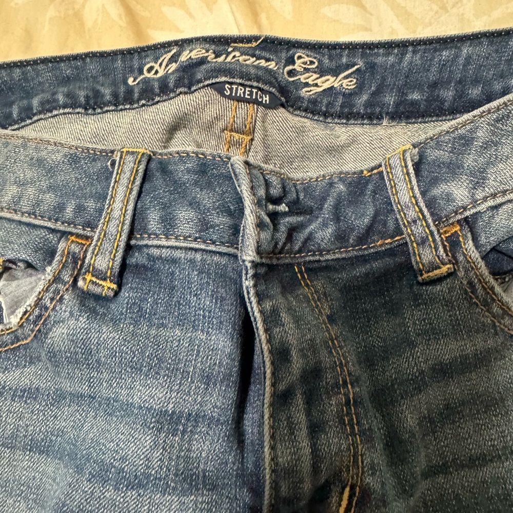 American Eagle cropped stretch jeans